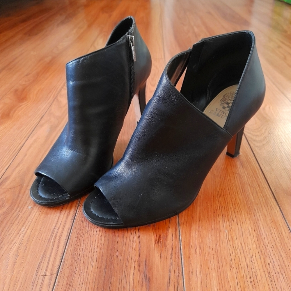 Vince Camuto black high heels size 10
